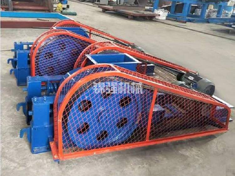 雙對輥式破碎機,環保型對輥破碎機(圖1) 雙對輥式破碎機,環保型對輥破碎機(圖1)